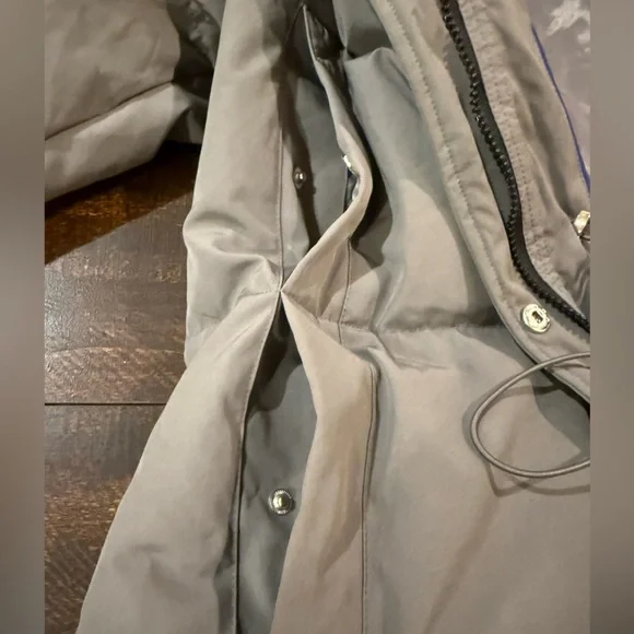 Vince Camuto Long Down Puffer Coat Parka Faux Fur Hood Gray M - Picture 9 of 16